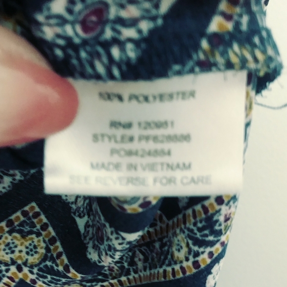 PINK ROSE Boho Aztec Blue V-Neck Top Size Large - Picture 3 of 6